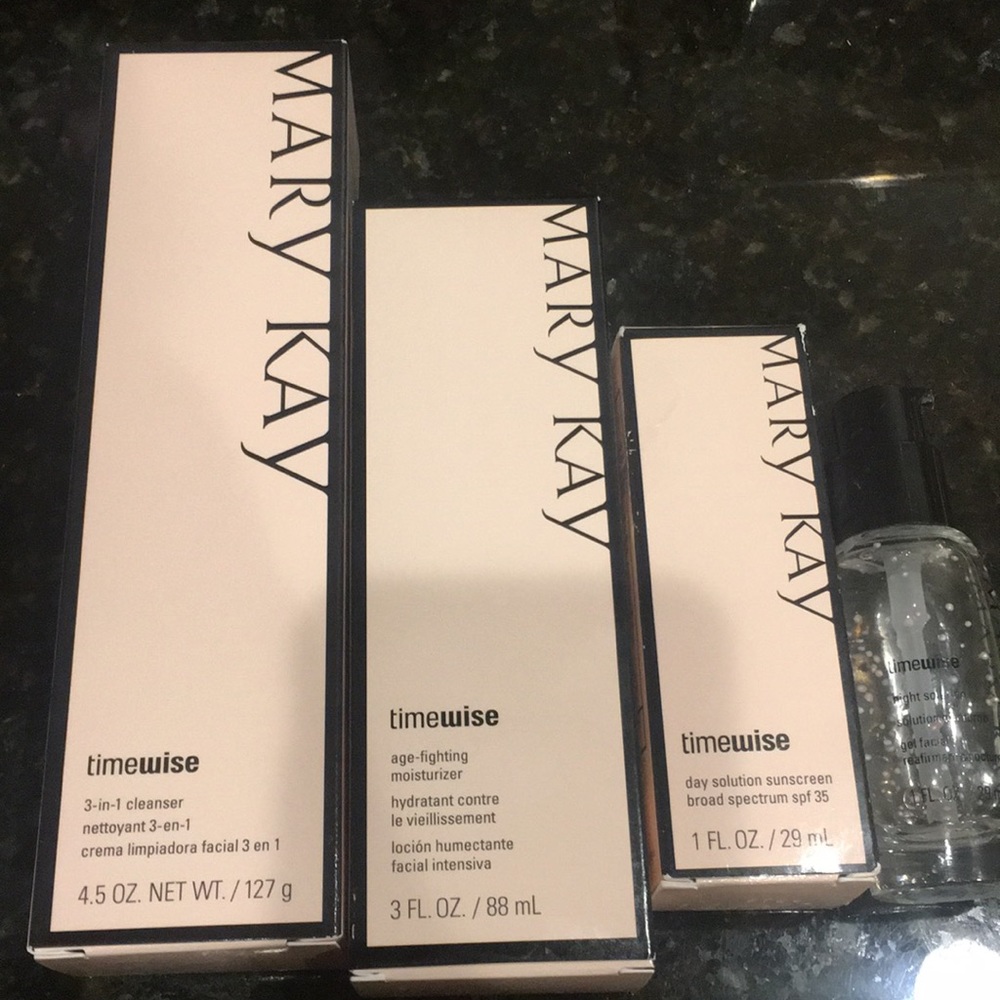 NIB, MK TimeWise face care set, normal to oily